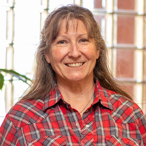 Claudia Stewart headshot