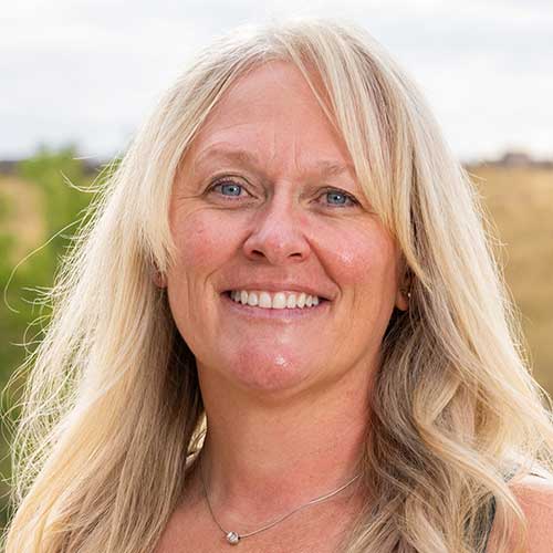 lisa coulter headshot