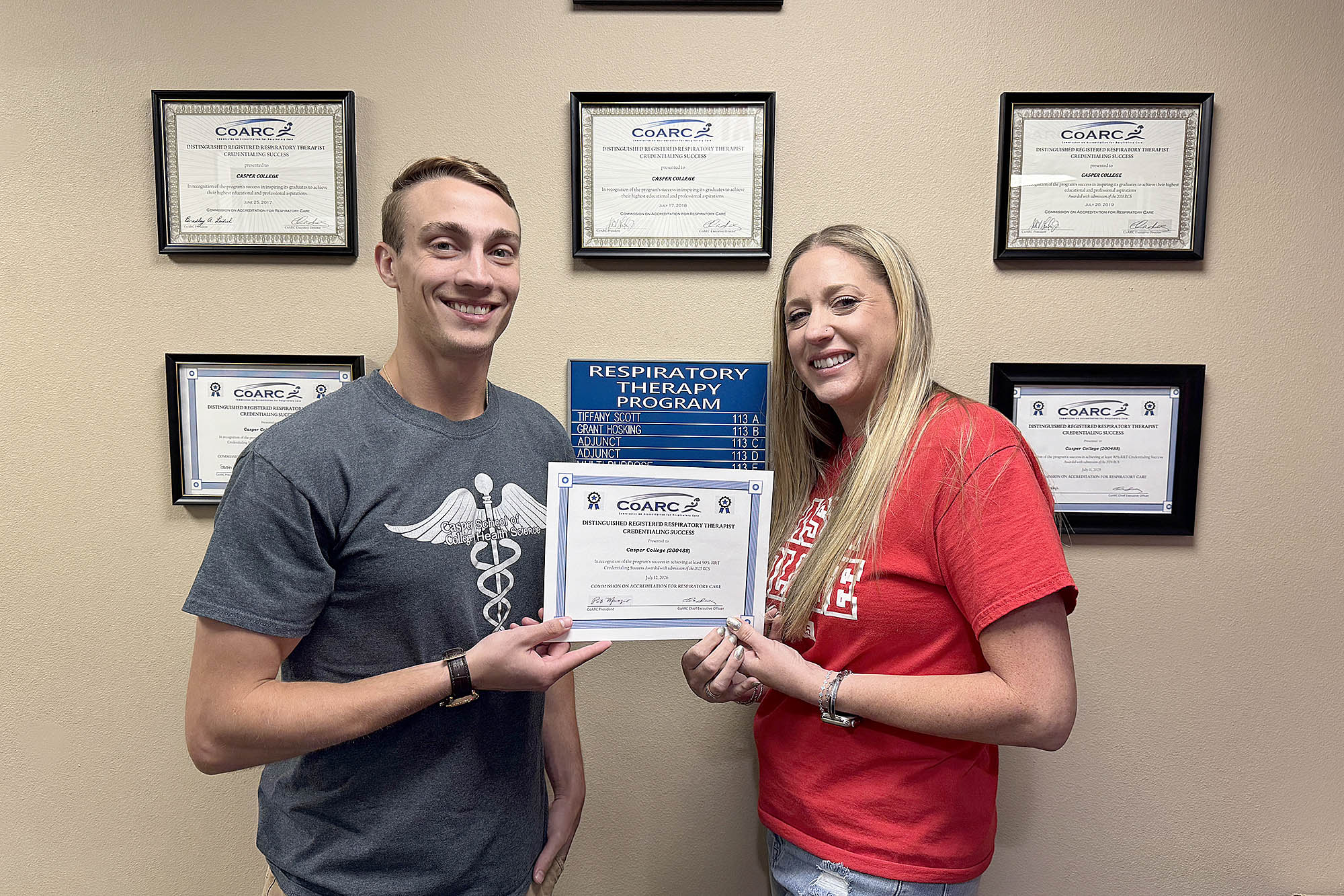 Grant Hosking and Tiffany Scott of the Casper College Respiratory Therapy program holding award certificate.