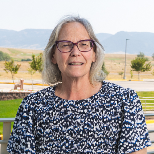 karen lewallen headshot